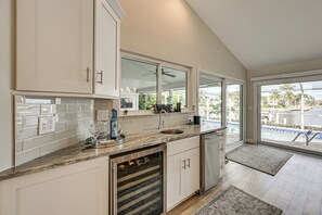 Fridge, microwave, stovetop, dishwasher - 2 Mi to South Beach: Waterfront Home w/ Lanai! (Marco Island)