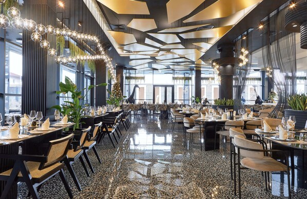 Restaurant - Hotel Mirror Skopje (Petrovec)