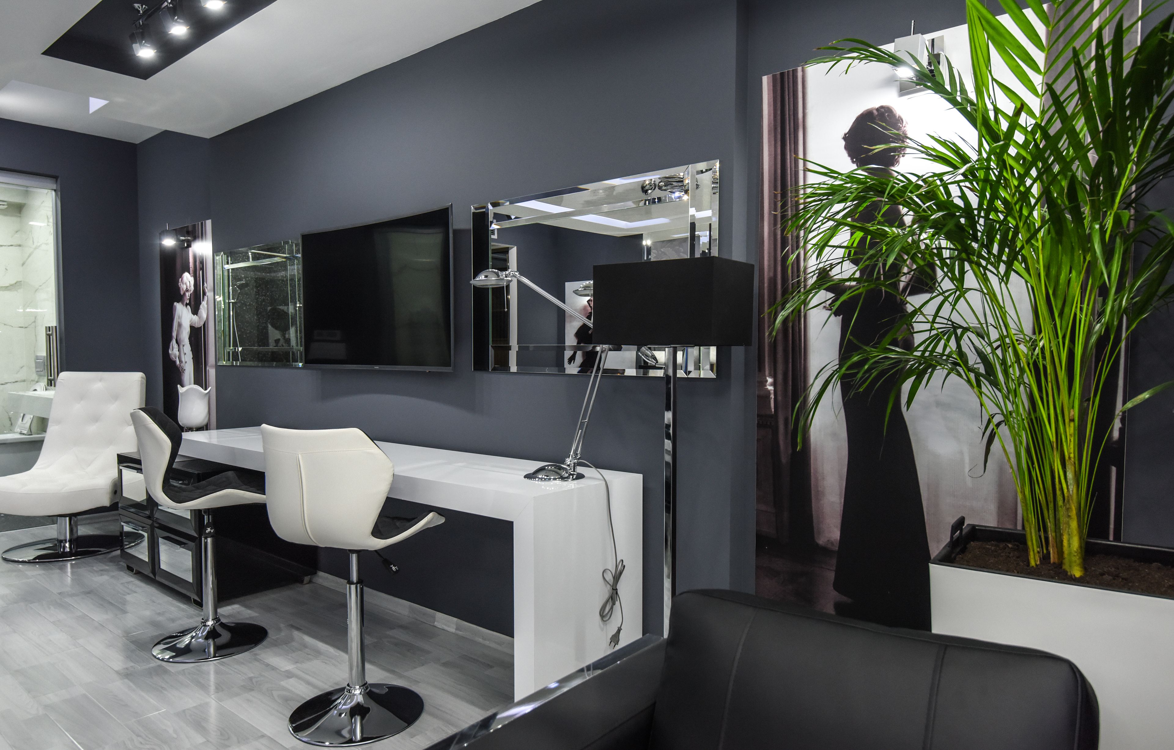 junior suite, 1 king bed | premium bedding, minibar, in-room safe, laptop workspace