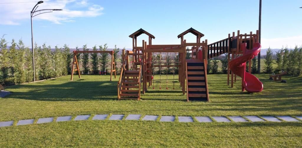 children’s play area – outdoor