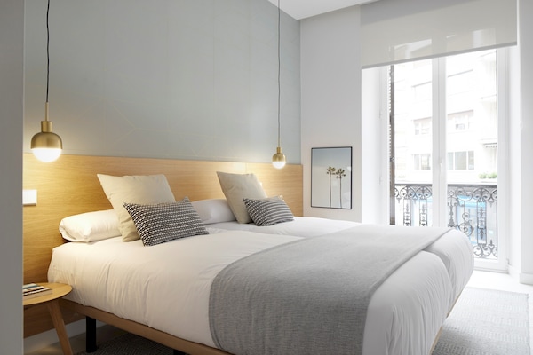 3 habitaciones, tabla de planchar con plancha y wifi gratis