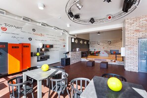 Bowling - Boutique-Hotel PARADOX (Zelenogradsk)