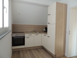 Fridge, oven, stovetop, dishwasher - Modern apartment 1 floor (Singen (Hohentwiel))