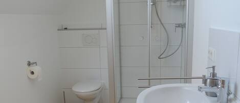 Douche, serviettes fournies