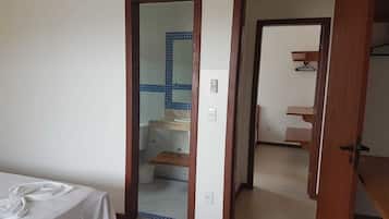 Apartamento, 2 quartos | 2 quartos, Wi-Fi de cortesia, acesso para cadeiras de rodas