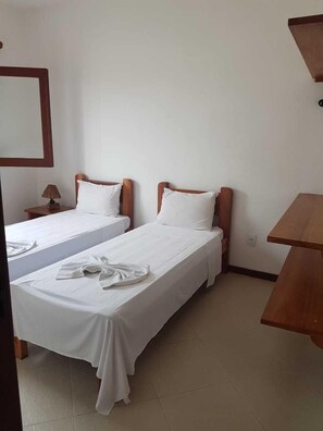 Apartment, 2 Bedrooms | 2 bedrooms, free WiFi, wheelchair access - Residencial Primavera (Porto Seguro)