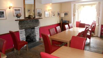 Breakfast, lunch and dinner served