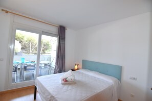 1 bedroom, iron/ironing board