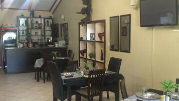 รวมอาหารเช้าแบบบุฟเฟ่ต์ ทุกวัน