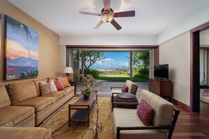 Smart TV - Panoramic Ocean and Golf Course Views ! Luxury Townhouse at Hualalai Resort- includes 2 Golf Carts (Kailua-Kona)