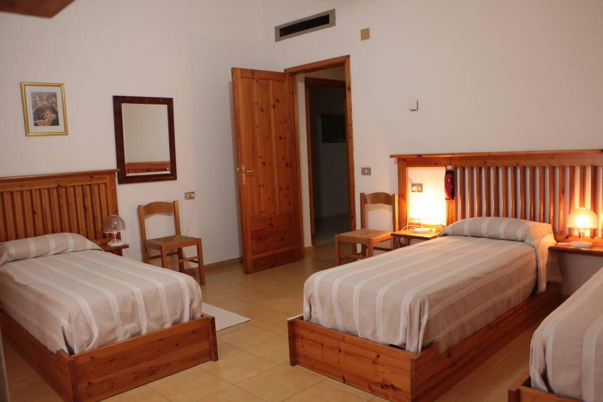 Quadruple Room | Cribs (surcharge), WiFi (free)