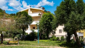 Enceinte de lâhĂ©bergement