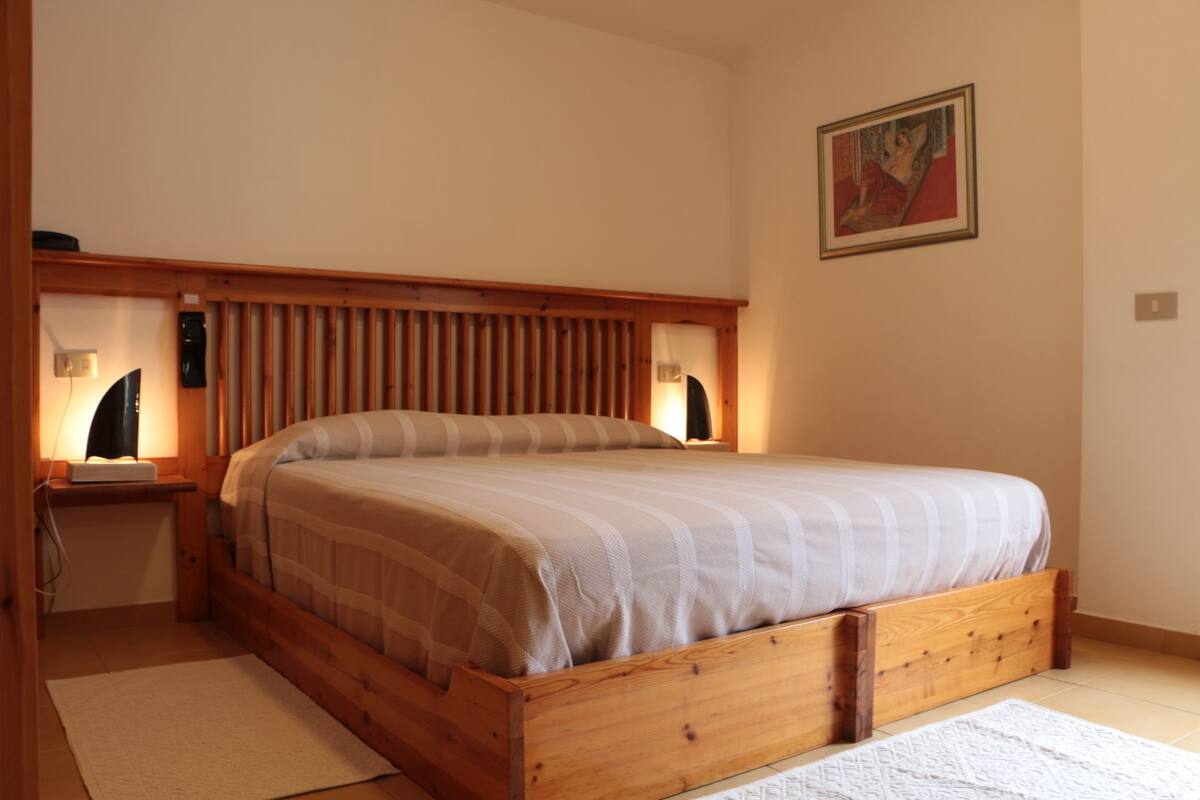 Double Room | Cribs (surcharge), WiFi (free)