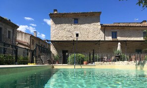 Piscine extérieure