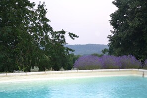 Außenpool (je nach Saison geöffnet)
