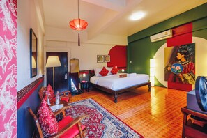 Free WiFi, bed sheets - Sleeper House (Trang)