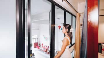 Twin Room with Shared Bathroom | Free WiFi, bed sheets