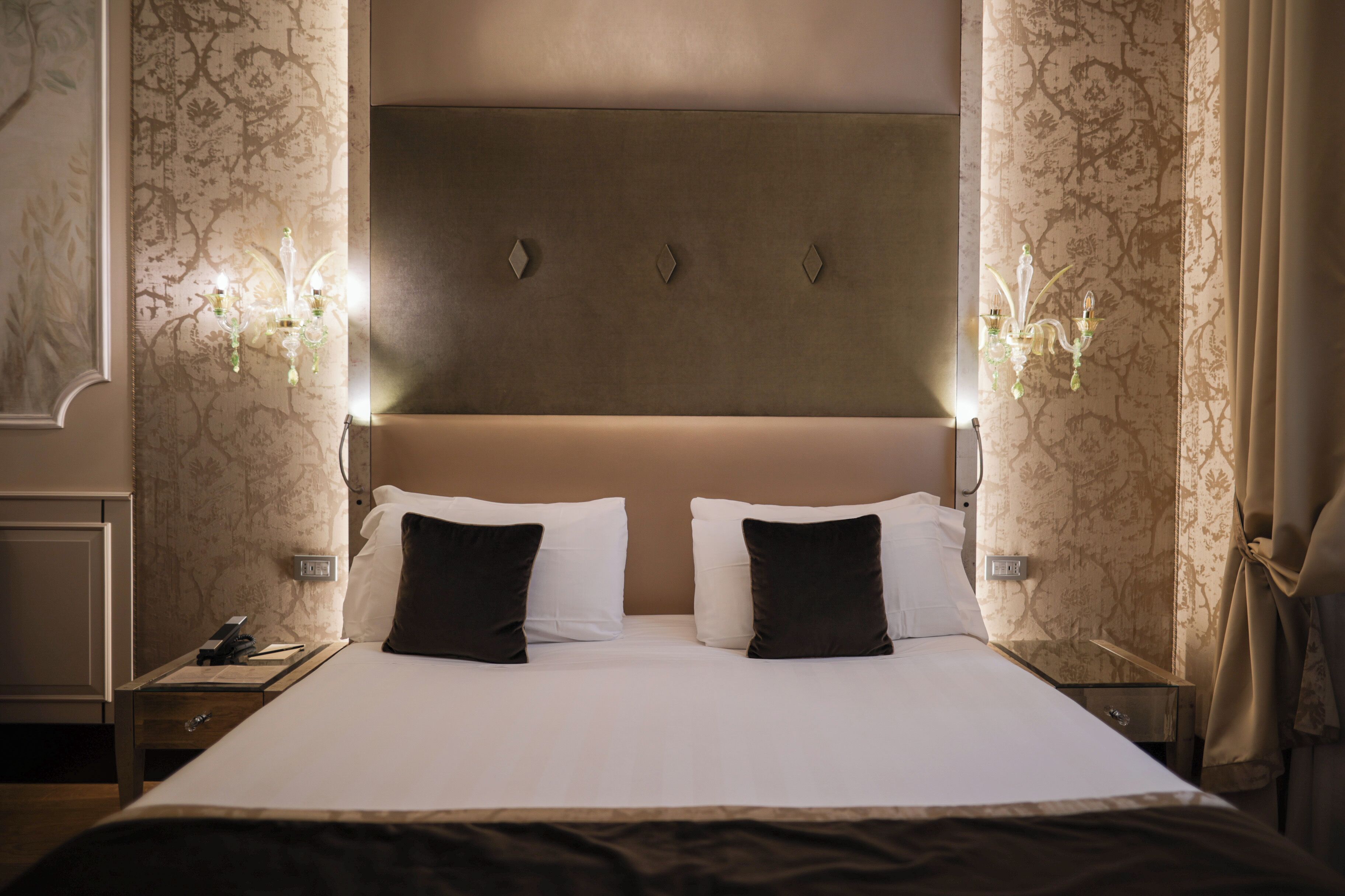 1 bedroom, frette italian sheets, premium bedding, down duvets