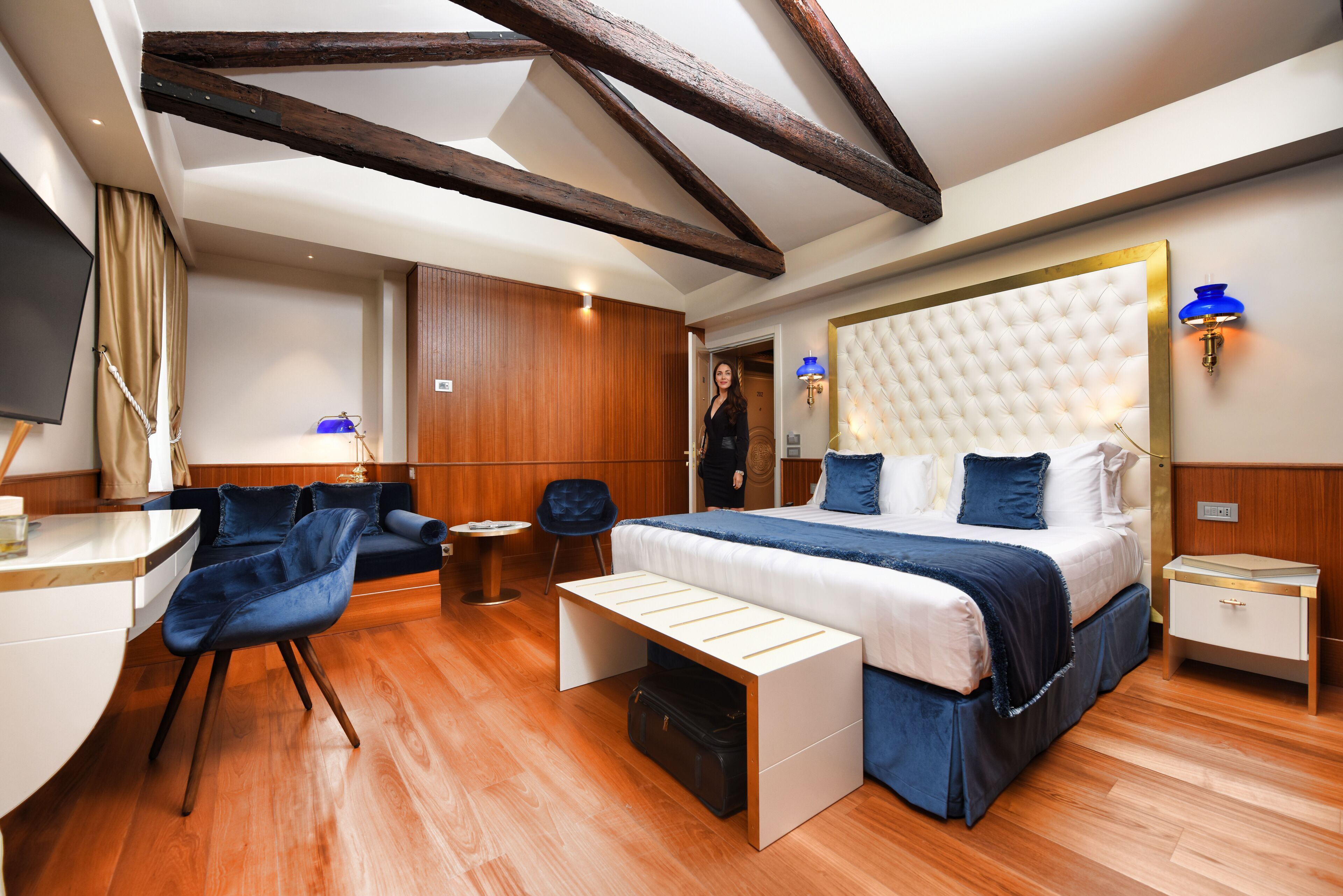 junior suite | 1 bedroom, frette italian sheets, premium bedding, down duvets