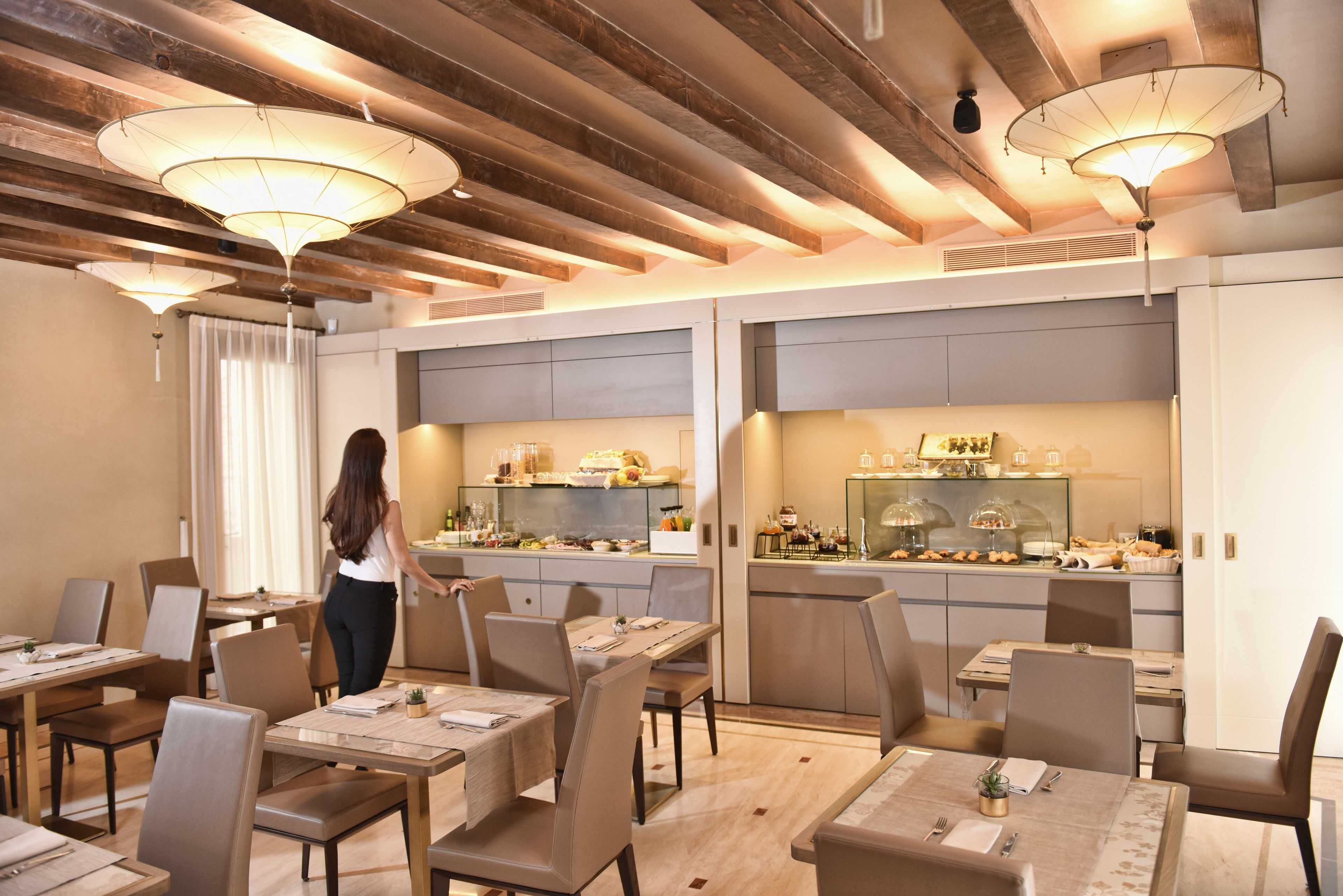 daily continental breakfast (eur 25 per person)