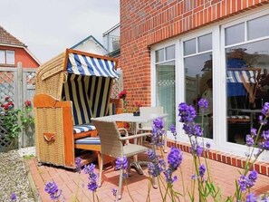 Apartamento, 1 habitación | Sistema de insonorización y tabla de planchar con plancha