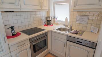 Appartamento, 2 camere da letto | Cucina privata | Frigorifero, forno, piano cottura, macchina per tè/caffè
