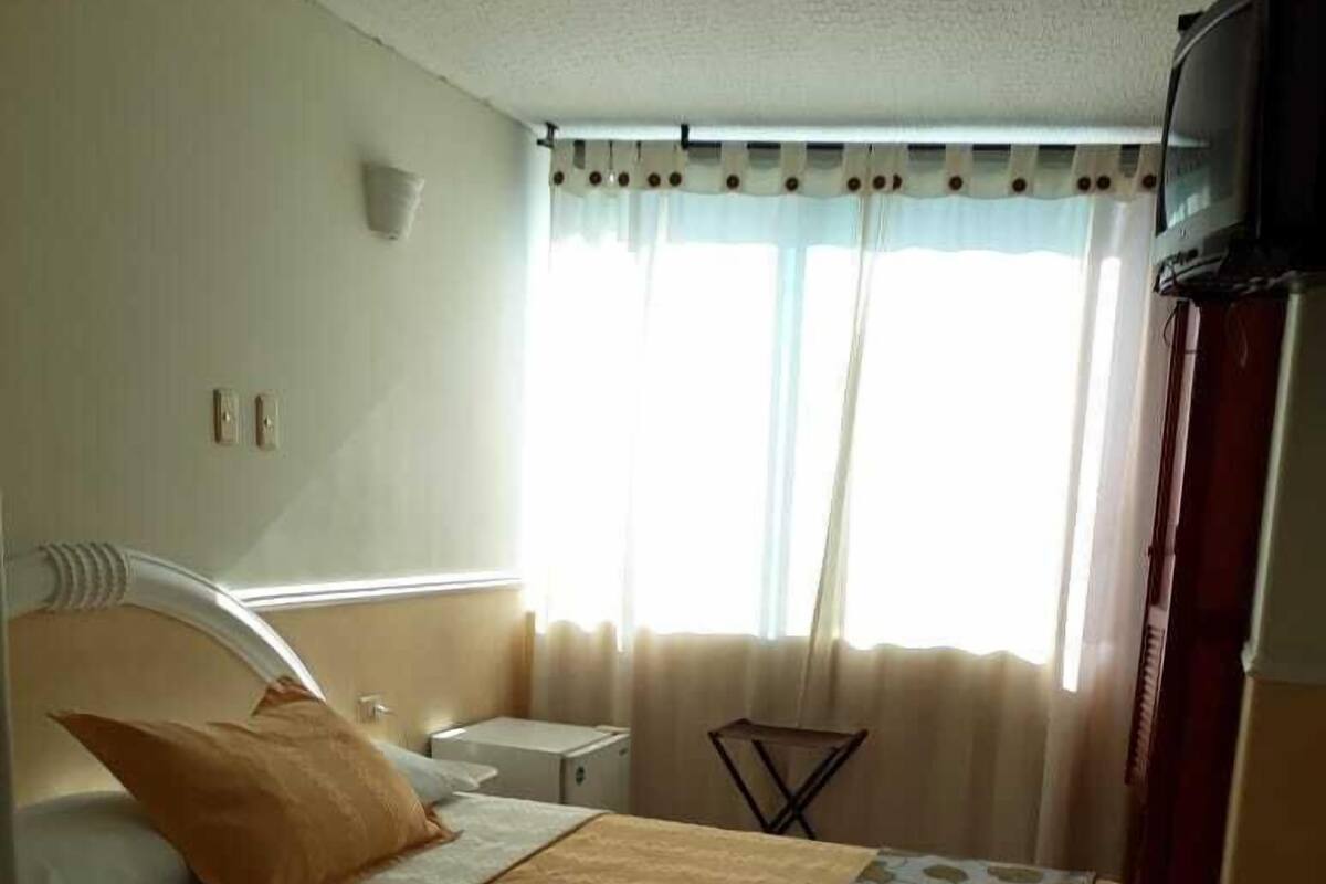 Economy Double Room Single Use | Minibar, free WiFi, bed sheets