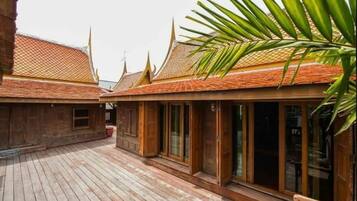 4-Bedroom Villa with Private Pool | Terrace/patio