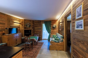 Luxury Apartment | Living room