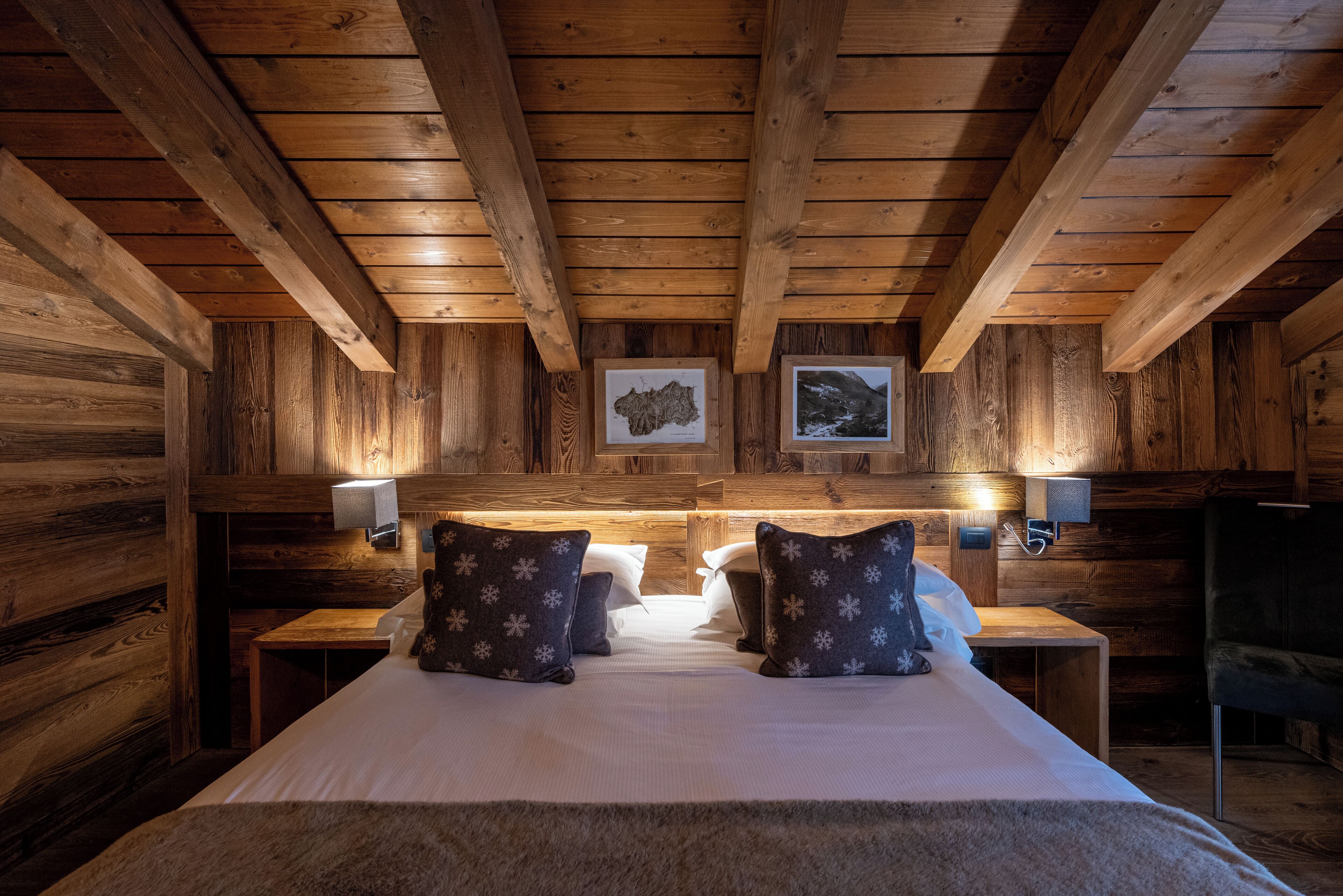 Luxury Double Room | In-room safe, individually decorated, individually furnished, desk