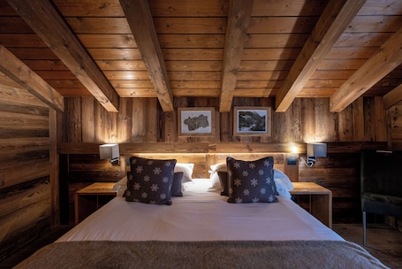 Luxury Double Room | In-room safe, individually decorated, individually furnished, desk