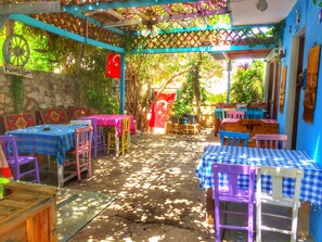 Garden view - Parmis Rooms (Cesme)