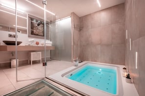 Suite Luxe, bain à remous | Bain à remous privé