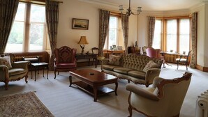 Lounge - Carnach House (Nairn)