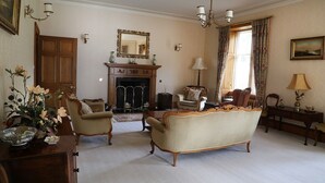 Lounge - Carnach House (Nairn)
