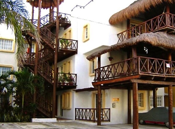 Front of property - Alba by RentingPlaya (Playa del Carmen)