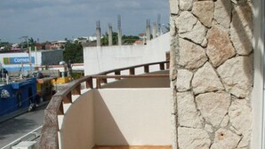 Unclassified image, 2 of 9, button - Alegro 305 by RentingPlaya (Playa del Carmen)