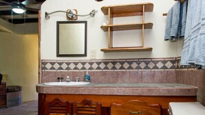 Apartment | Bathroom sink - Sacbe 5 by RentingPlaya (Playa del Carmen)