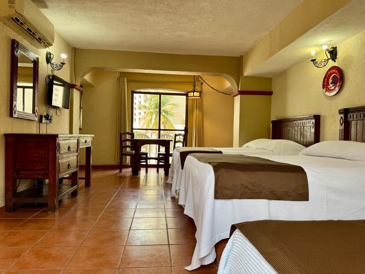 Familia Quíntuple | Tabla de planchar con plancha, wifi gratis y ropa de cama 