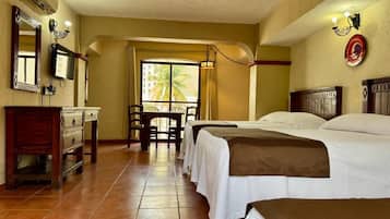 Familia Quíntuple | Tabla de planchar con plancha, wifi gratis, ropa de cama