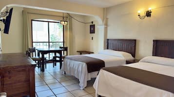 Family Quintuple | Iron/ironing board, free WiFi, bed sheets, wheelchair access