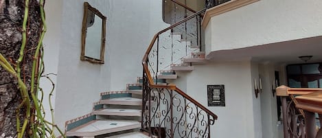 32-inch flat-screen TV with cable channels, TV