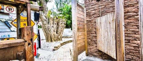 Casa superluxo | Banheiro | Banheira e chuveiro separados, banheira de imersão, secador de cabelo