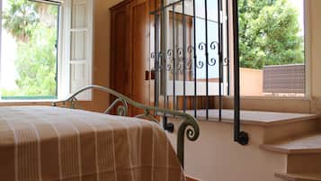 Double Room, Terrace | Minibar, in-room safe, desk, cribs/infant beds