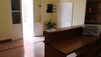 Check-in/check-out kiosk