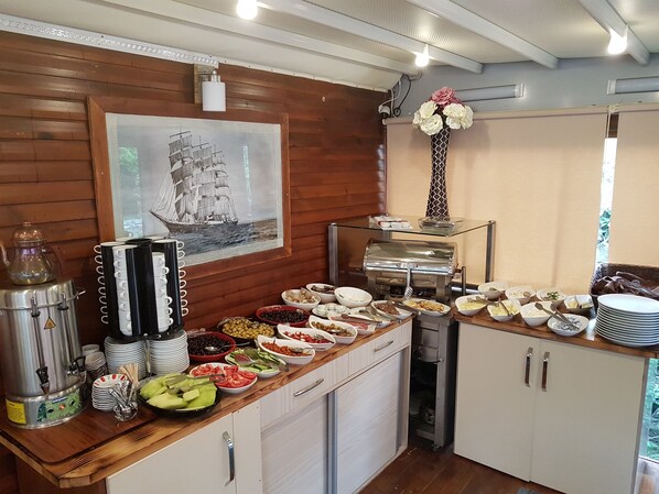 Gratis morgenmadsbuffet hver dag