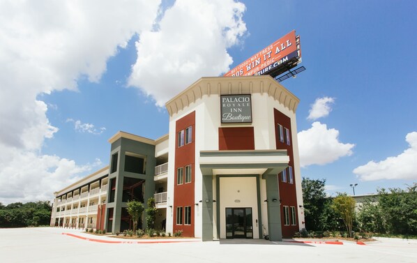Exterior - Palacio Royale Inn Boutique Katy (Katy)