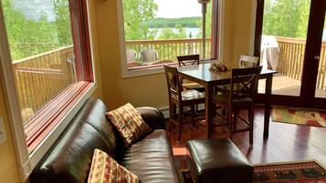 Smart TV, chimenea, videojuegos y reproductor de DVD