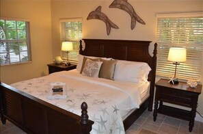 5 bedrooms, desk, iron/ironing board, free WiFi