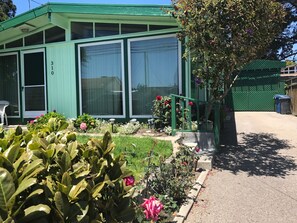 Property grounds - Happy House by the Sea (Aptos)